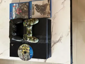 Ps4 Version 13.04 With One Pad and 4 Games