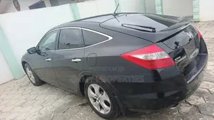 Honda Crosstour 2011 Black