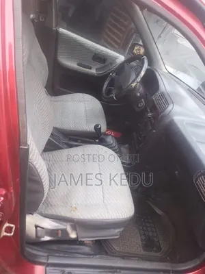 Nissan Sunny 2002 Red