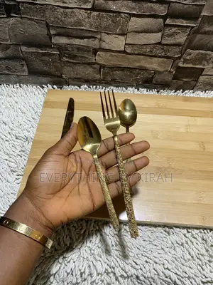 Brand New 24pcs Non Tarnish Luxury Cutlery Set