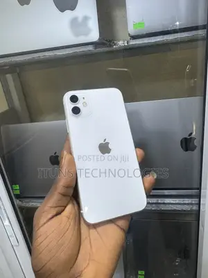 Apple iPhone 11 64 GB White