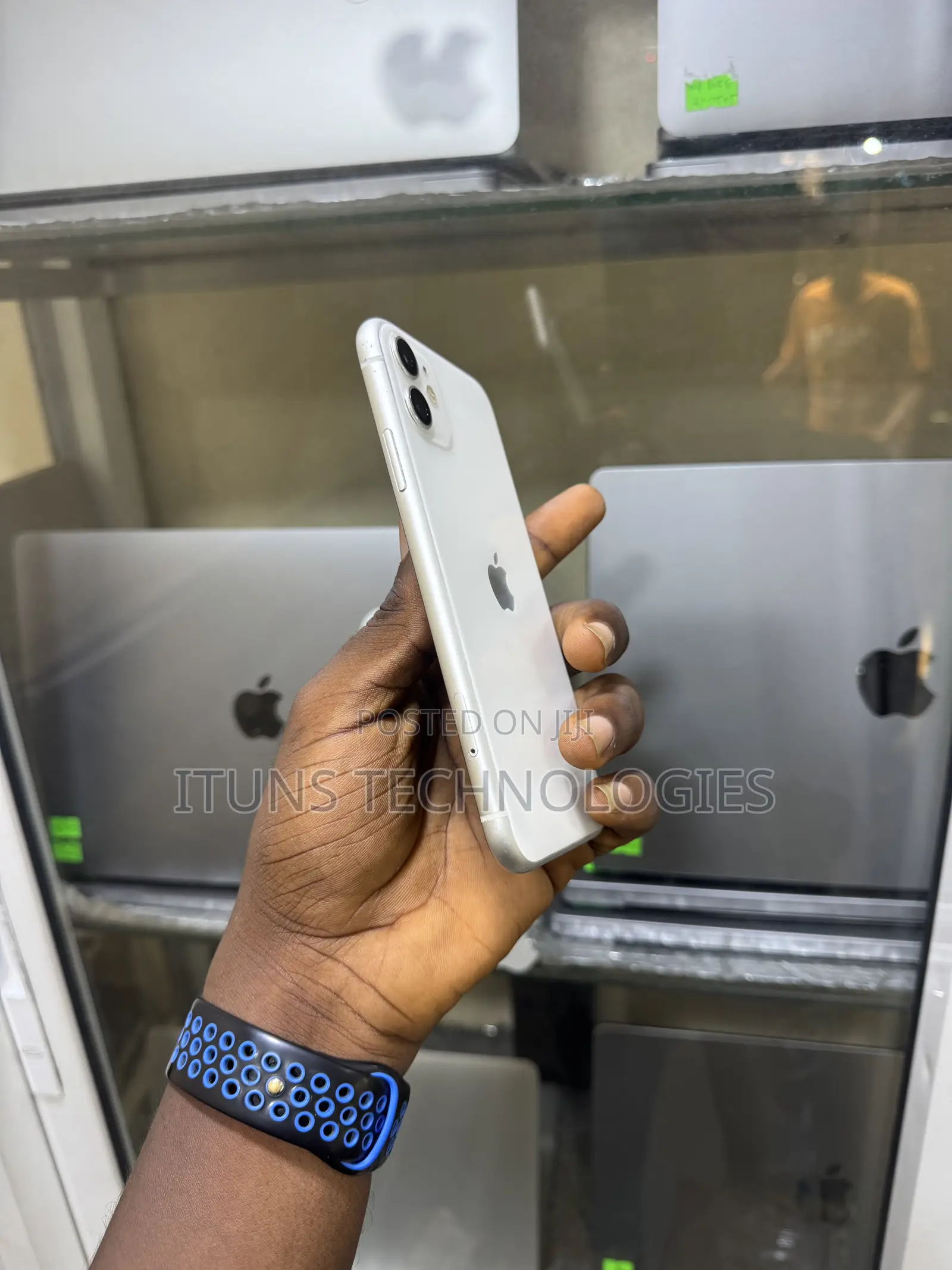 Apple iPhone 11 64 GB White