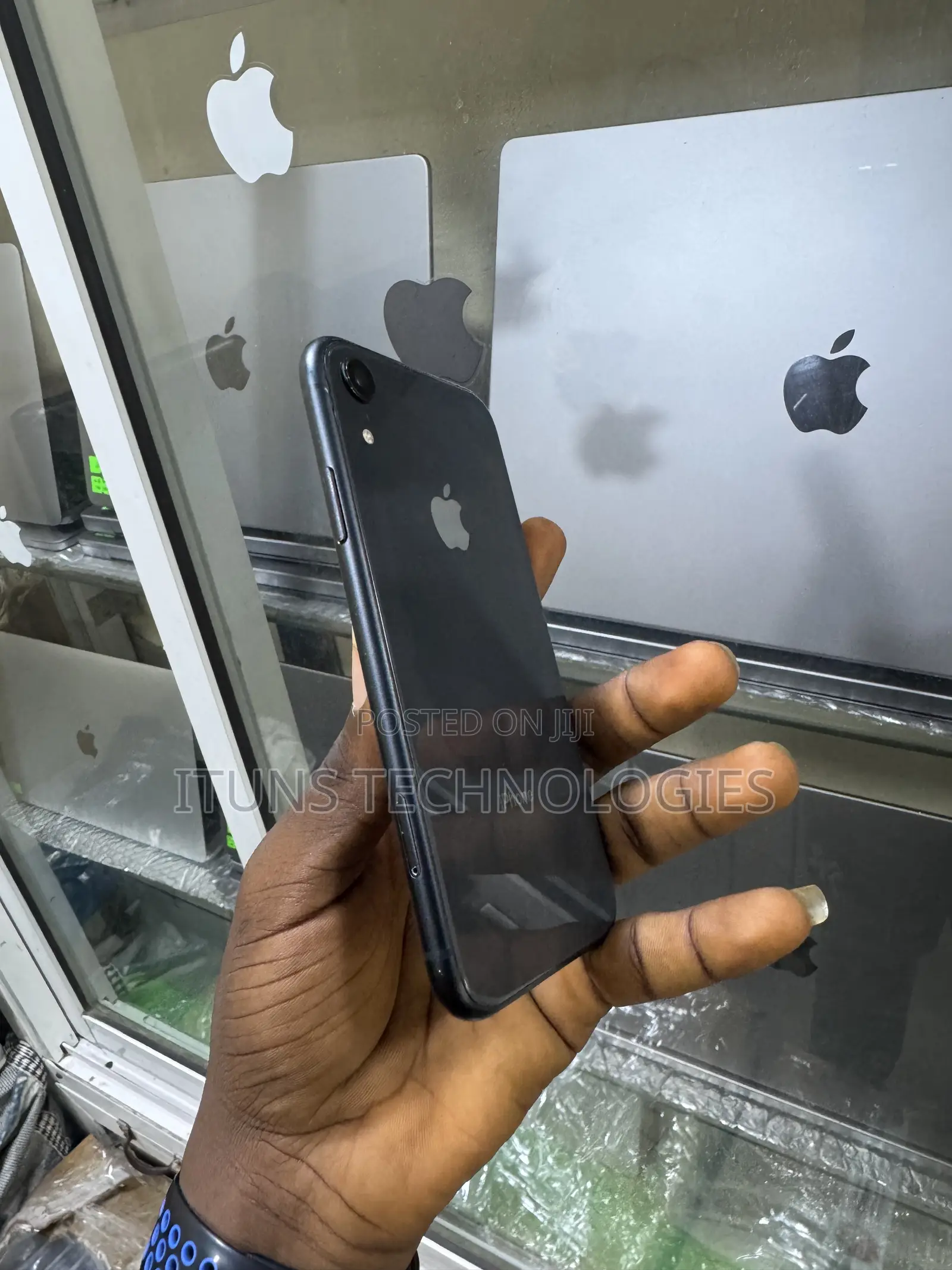 Apple iPhone XR 64 GB Black