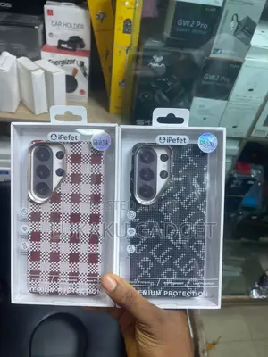 Pouch for iPhone and Samsung