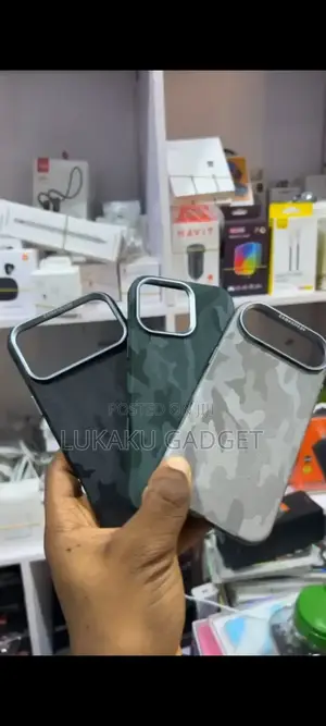 Pouch for iPhone and Samsung