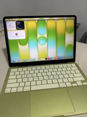 New Laptop Apple MacBook Neo 2026 16GB Intel Core M3 SSD 512GB