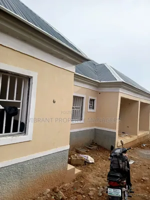 2bdrm Block of Flats in Barnawa, Kaduna / Kaduna State for rent