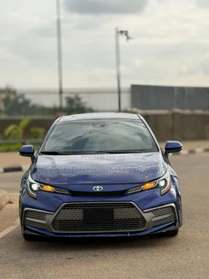 Toyota Corolla SE 2020 Blue