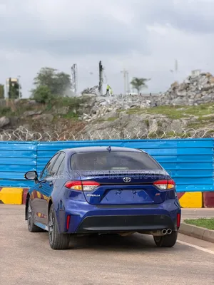 Toyota Corolla SE 2020 Blue