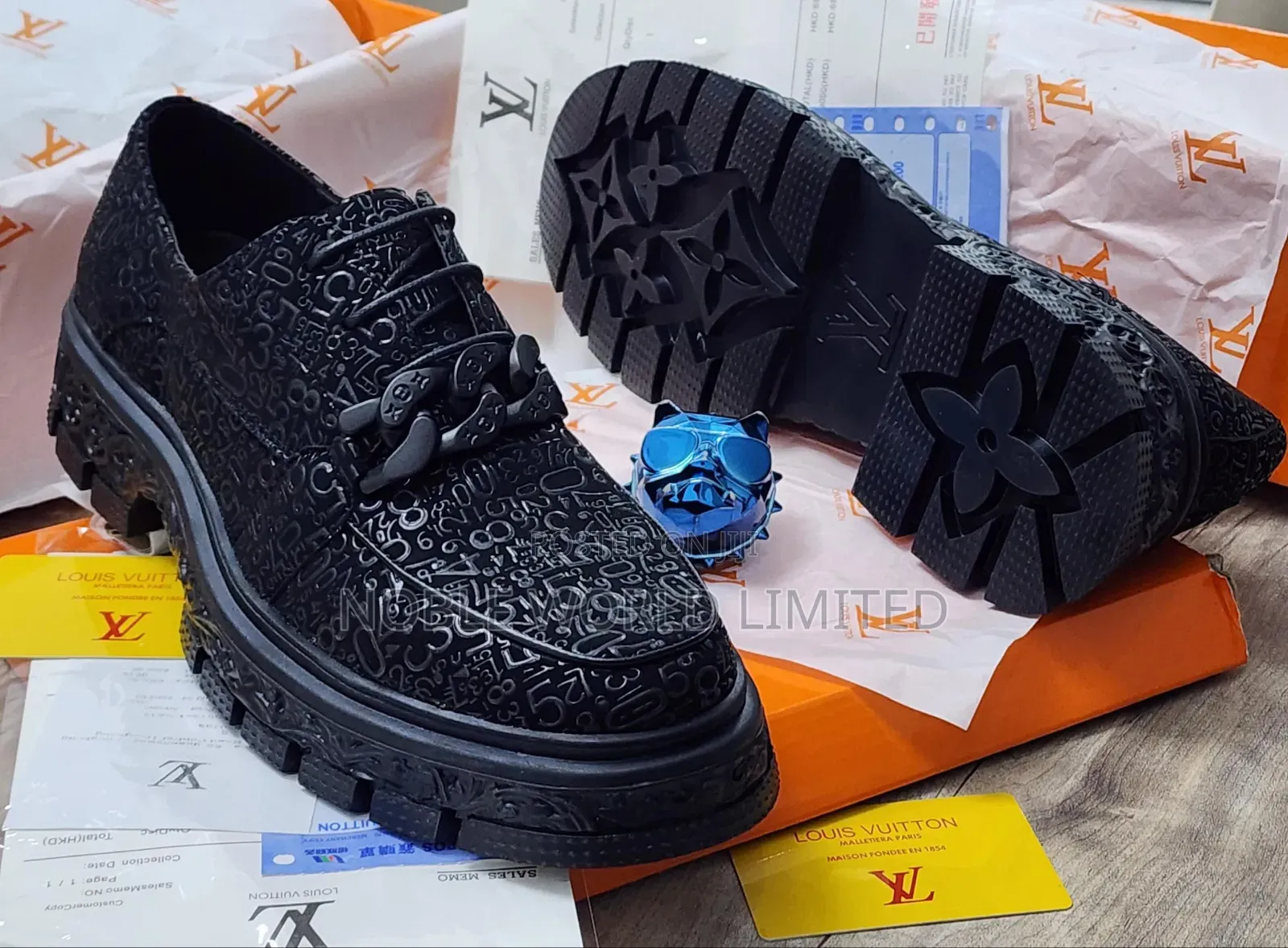 Black Louis Vuitton Solid Shoes Abl 4j