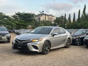 Toyota Camry 2019 Burgundy
