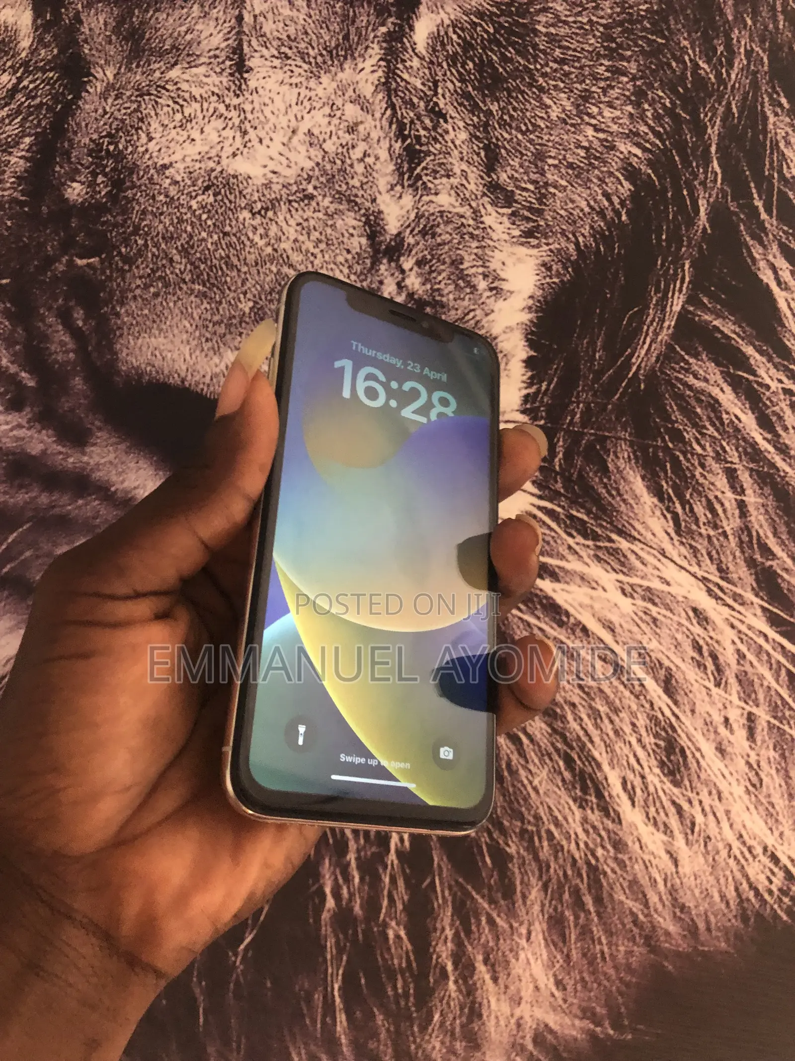 Apple iPhone X 64 GB White