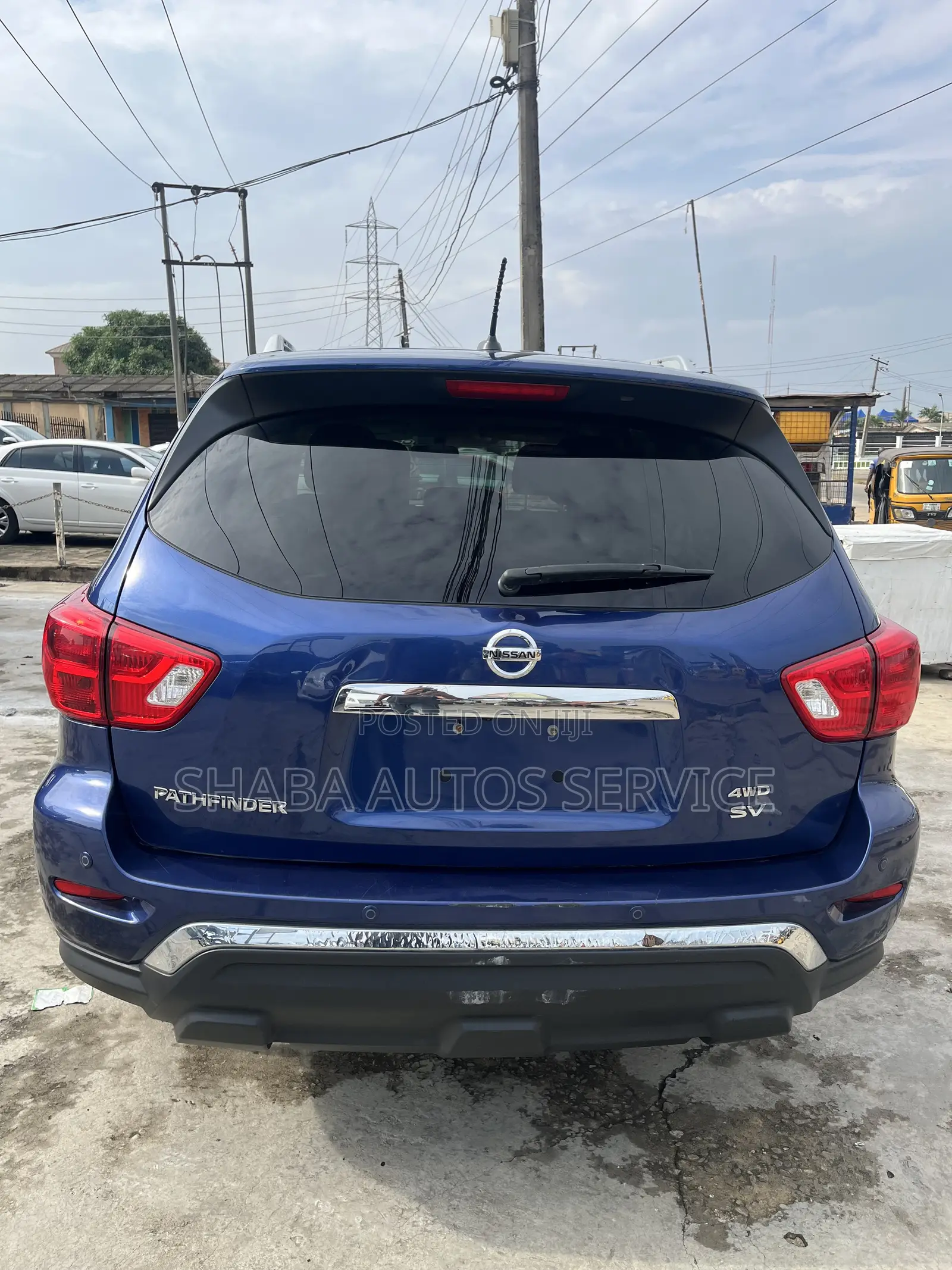 Nissan Pathfinder 2017 Blue