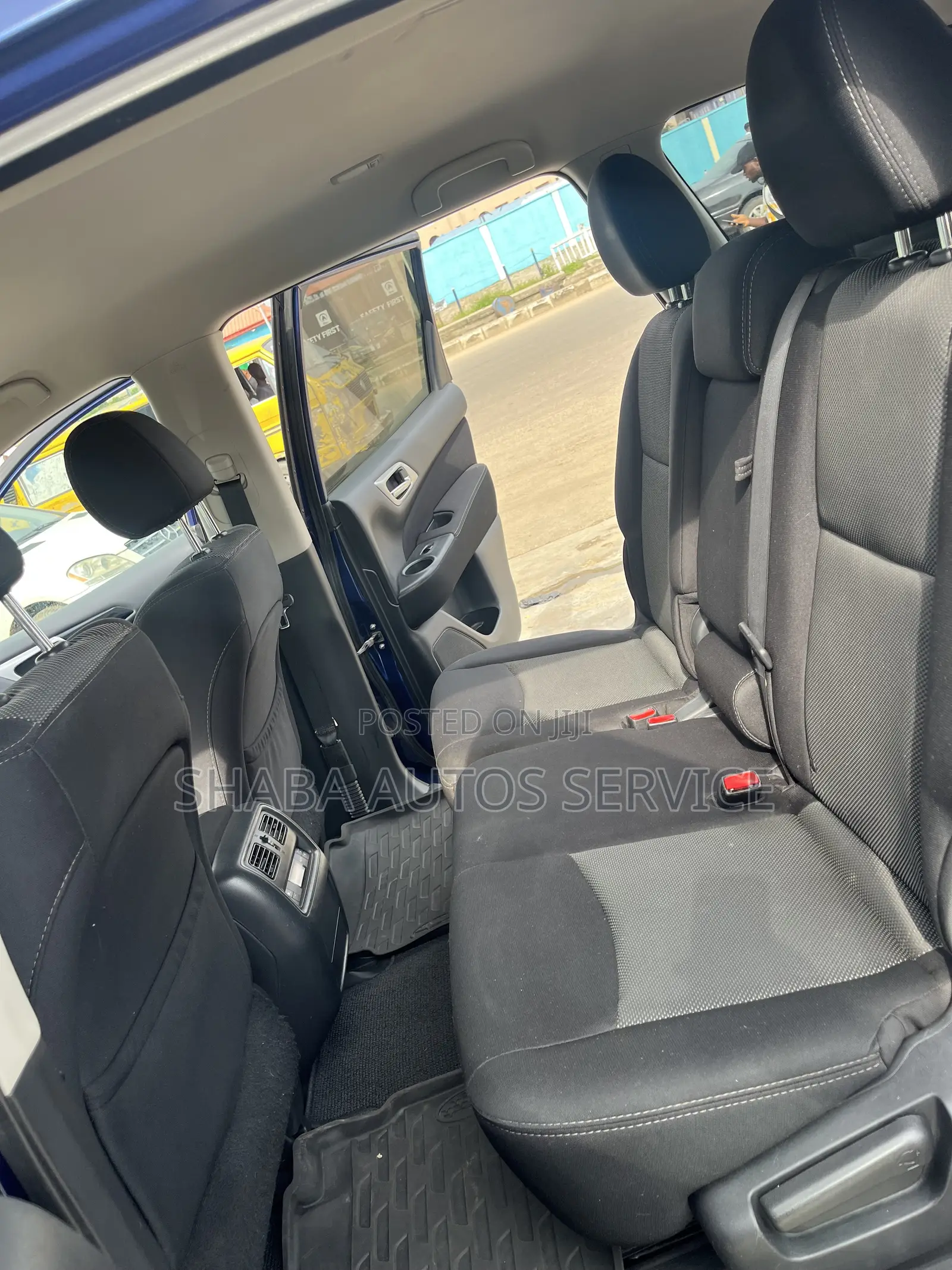 Nissan Pathfinder 2017 Blue