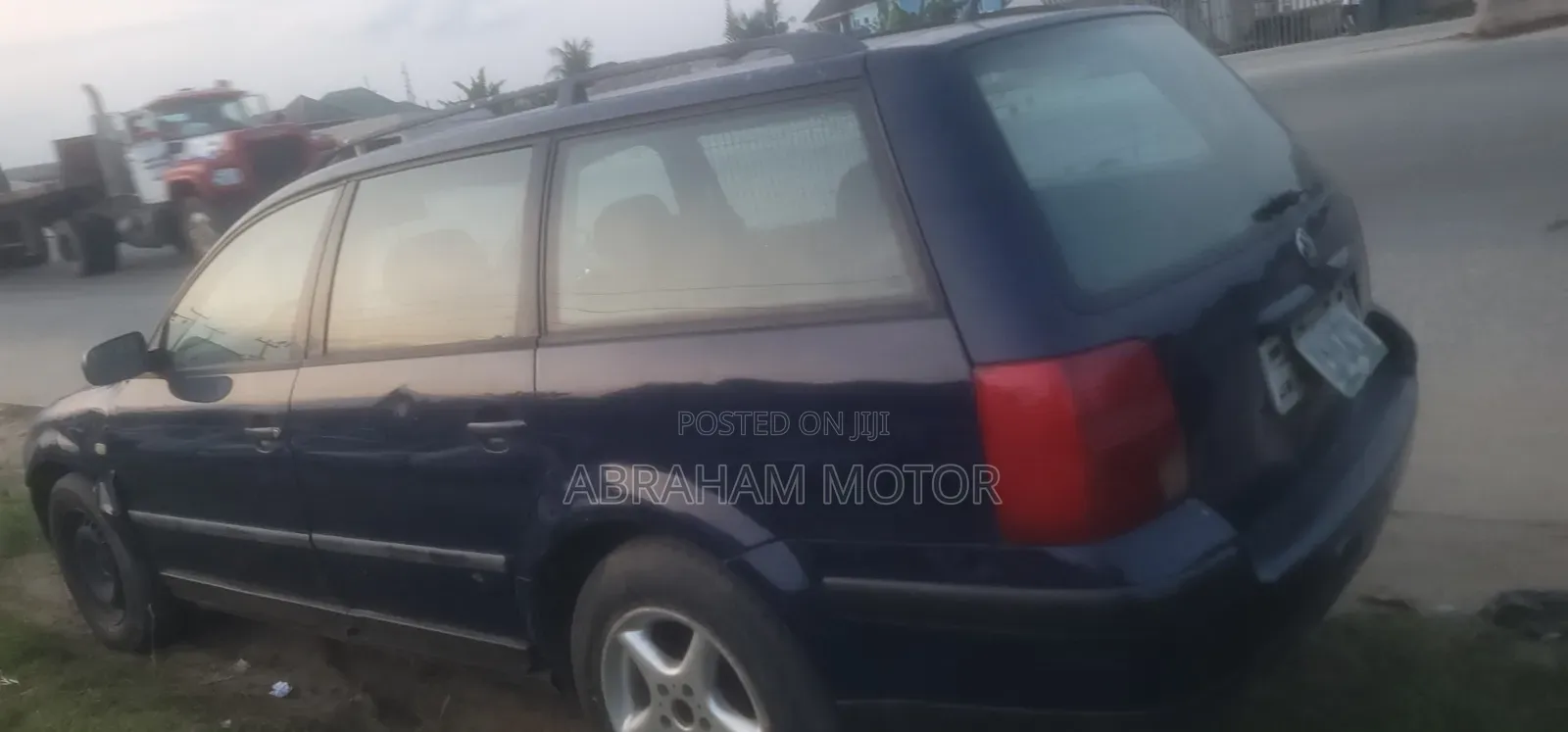 Volkswagen Passat 2004 Blue