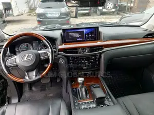 Lexus LX 570 (5 seats) AWD 2017 Black