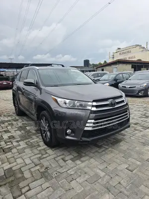 Toyota Highlander 2019 Gray