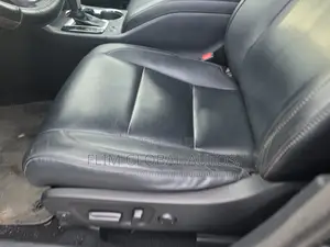 Toyota Highlander XLE 4dr SUV AWD (3.5L 6cyl 6A) 2015 Black