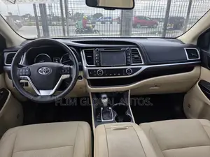 Toyota Highlander Limited Platinum V6 4x4 (3.5L 6cyl 6A) 2016 Burgundy