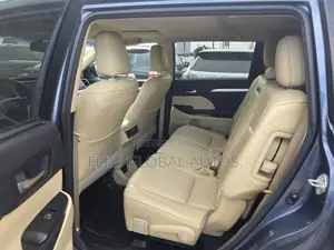 Toyota Highlander XLE 4dr SUV (3.5L 6cyl 6A) 2015 Blue