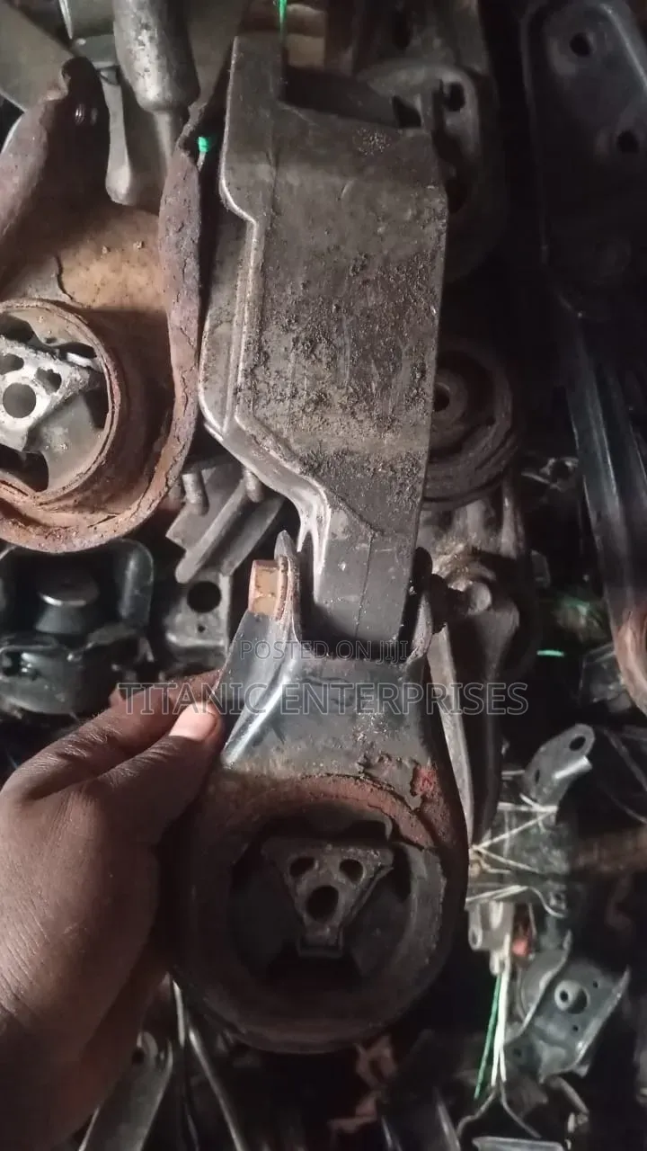 Mazda 5 Engine Mounting (Engine Seating) – Original Durable