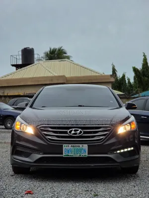 Hyundai Sonata Sport 4dr Sedan (2.4L 4cyl 6A) 2015 Gray