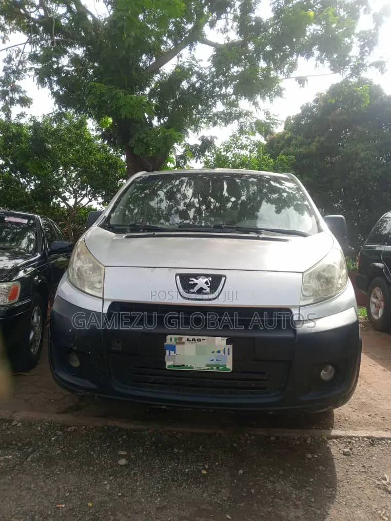 Peugeot Boxer 2010 Silver