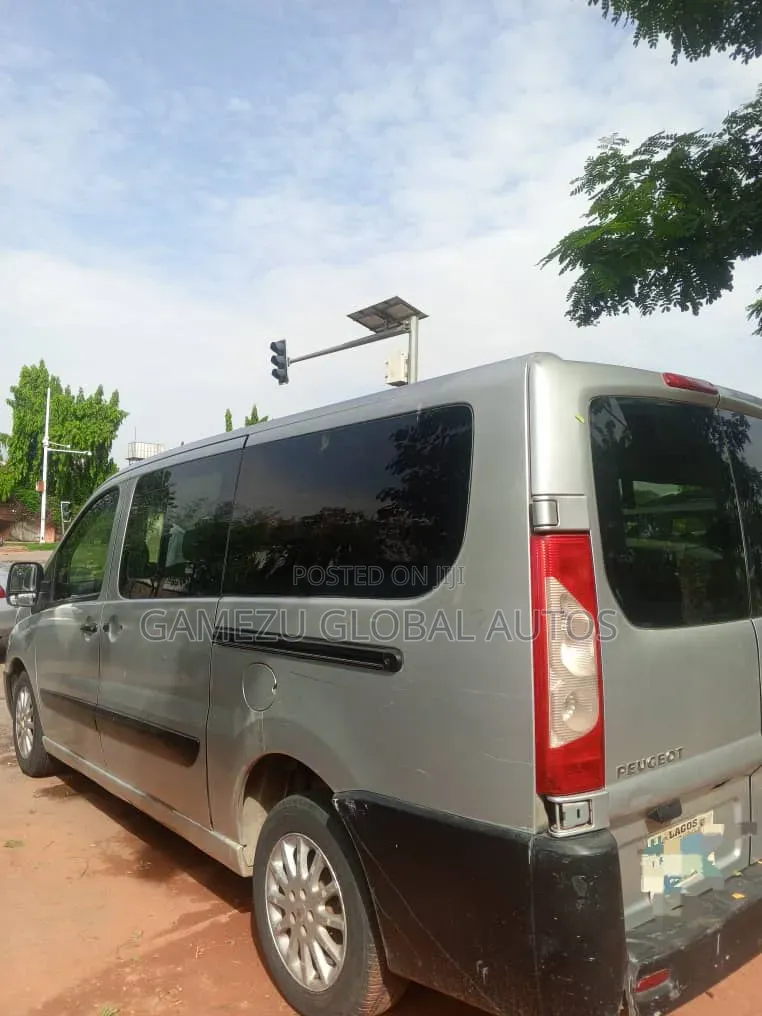 Peugeot Boxer 2010 Silver
