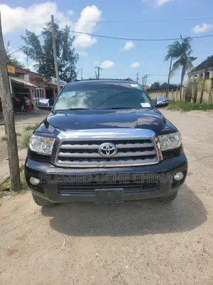 Toyota Sequoia Platinum FFV 4dr SUV 4WD (5.7L 8cyl 6A) 2015 Black