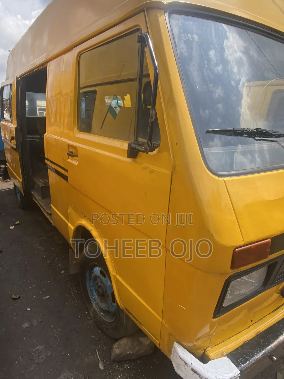 Volkswagen LT 1983 Yellow