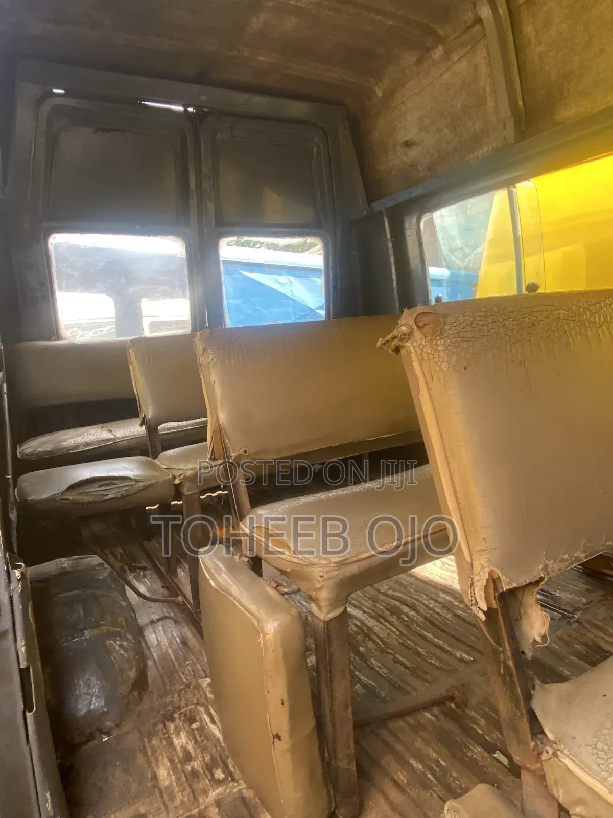 Volkswagen LT 1983 Yellow