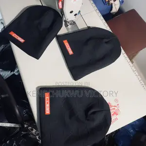 Zipper Sweater With Cap