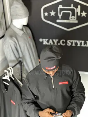 Zipper Sweater With Cap