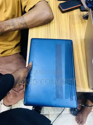 Laptop HP 255 G8 8GB AMD Ryzen 5 SSD 256GB