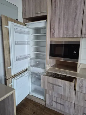 2bdrm Apartment in Lekki Phase 1 for rent