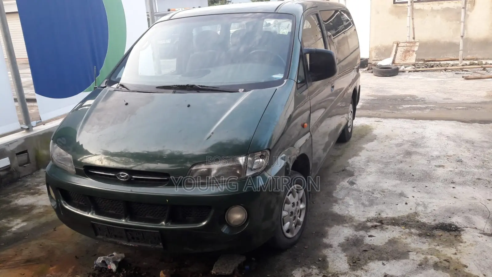 Hyundai H1 2000 Green