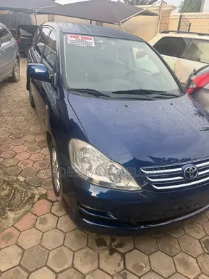 Toyota Avensis Verso 2.0 Petrol 2007 Blue