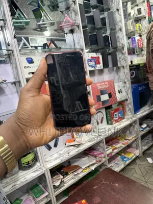 Apple iPhone 11 128 GB Red