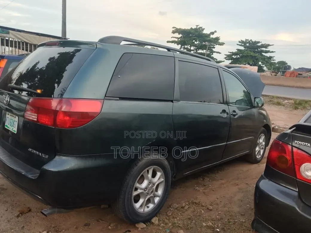 Toyota Sienna 2006 Gray