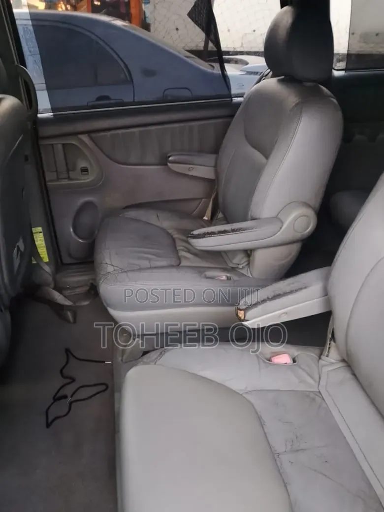 Toyota Sienna 2006 Gray