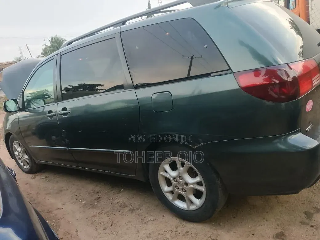 Toyota Sienna 2006 Gray