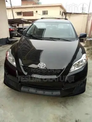 Toyota Matrix S Hatchback FWD (2.4L 4cyl 5A) 2009 Black