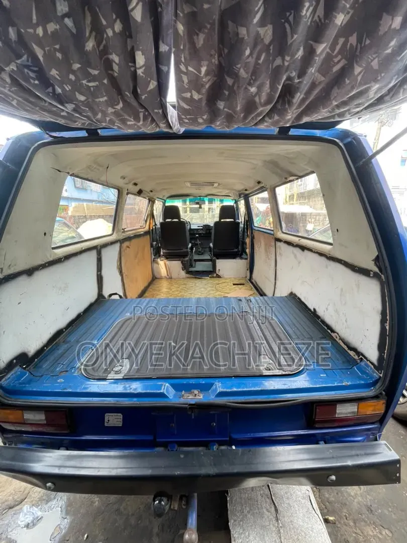 Volkswagen Transporter 2003 Blue