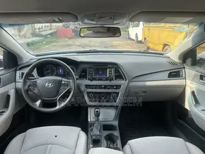 Hyundai Sonata Limited 2.0T 4dr Sedan (2.0L 4cyl Turbo 6A) 2015 White
