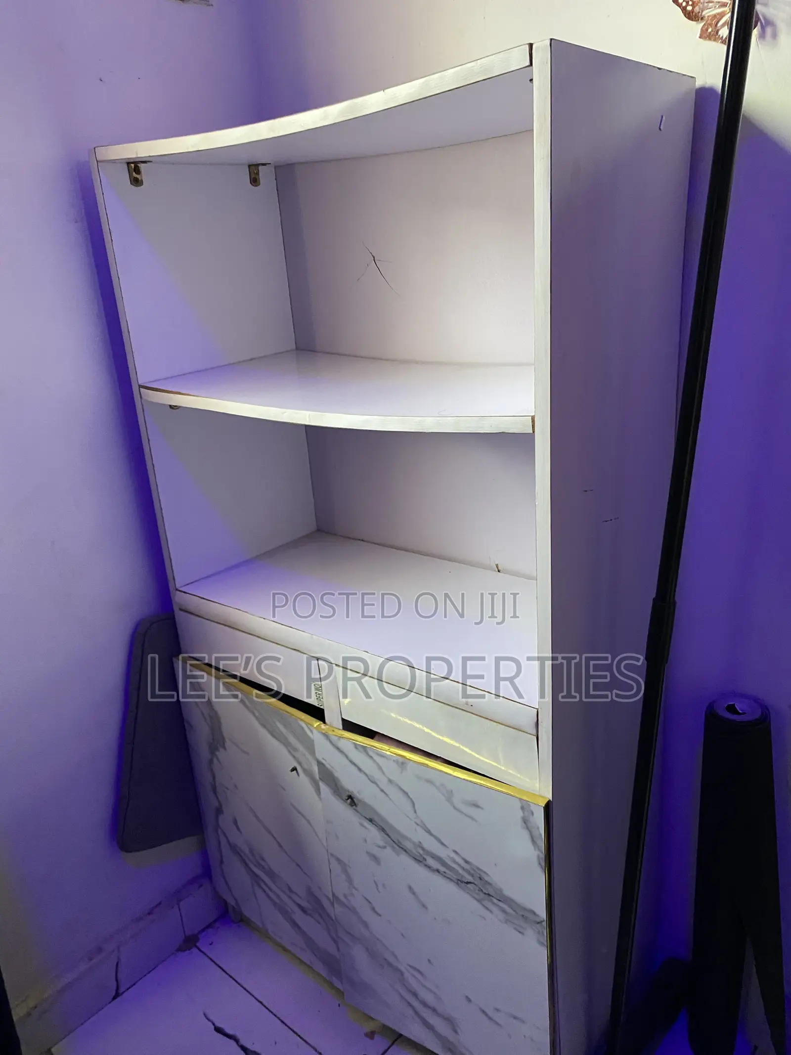 Impulse Open Shelf