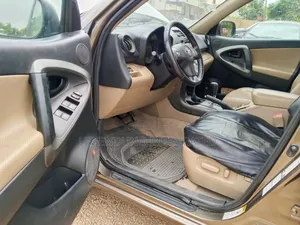 Toyota RAV4 2010 Brown