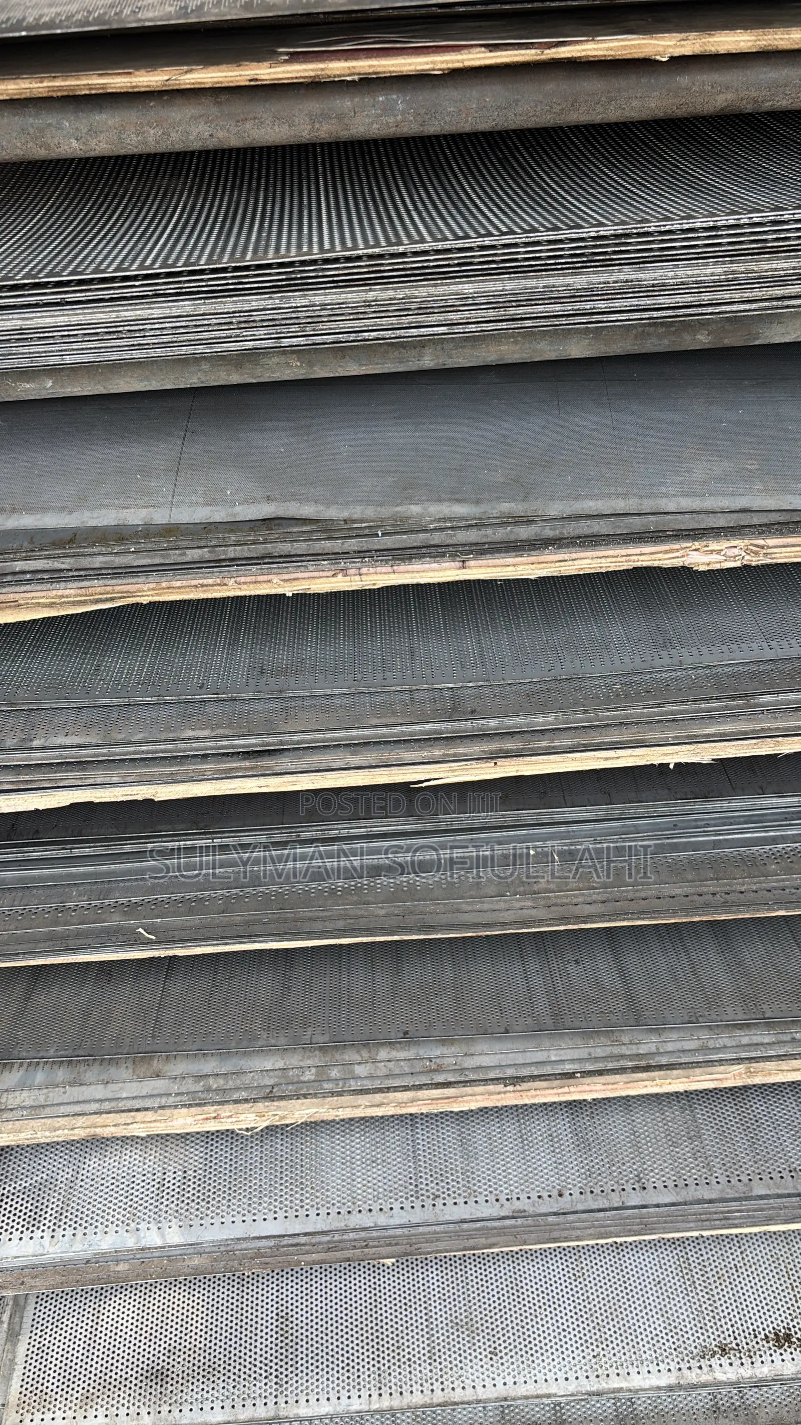 Stainless and Galvanized Mesh