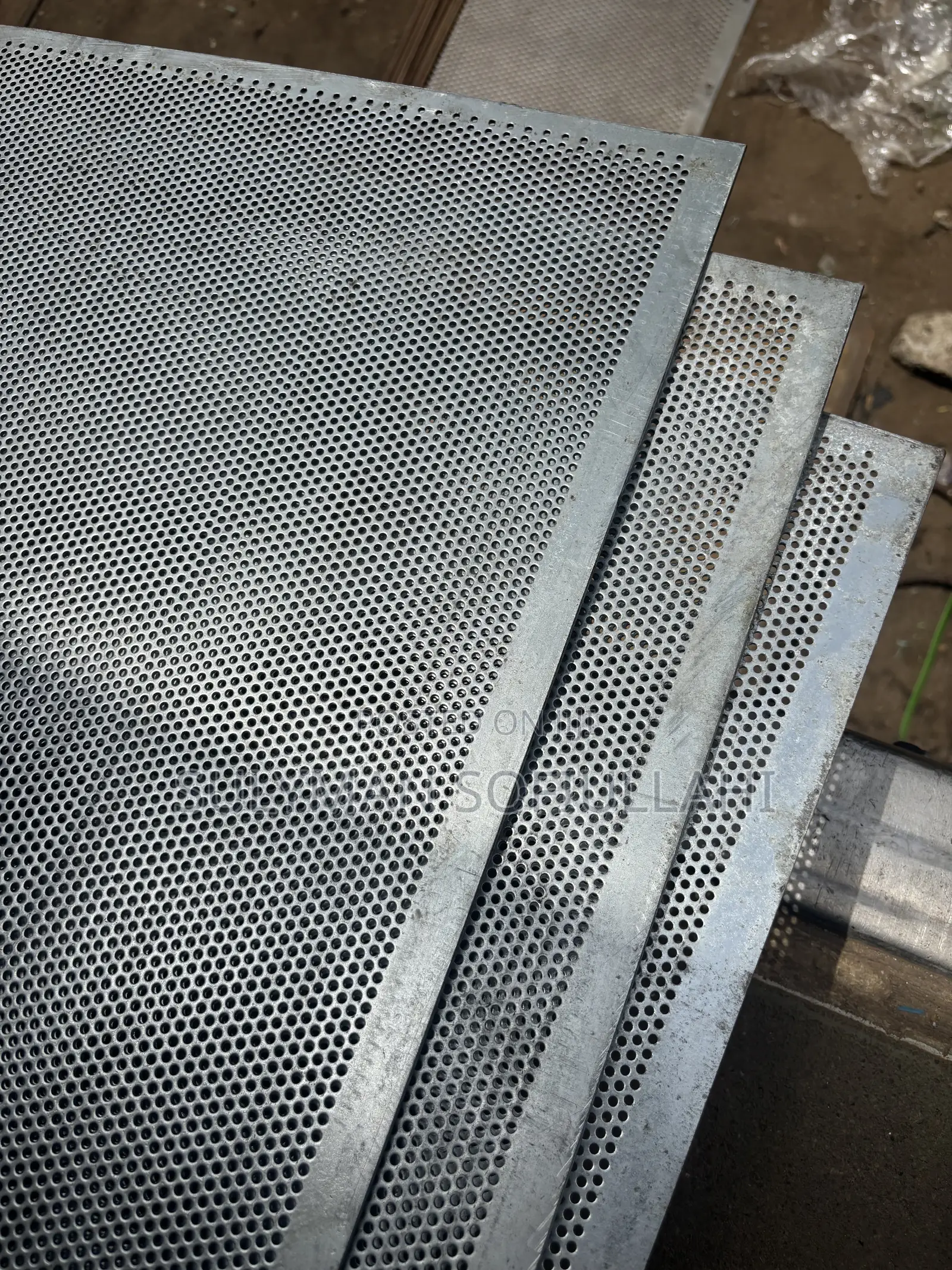 Stainless and Galvanized Mesh