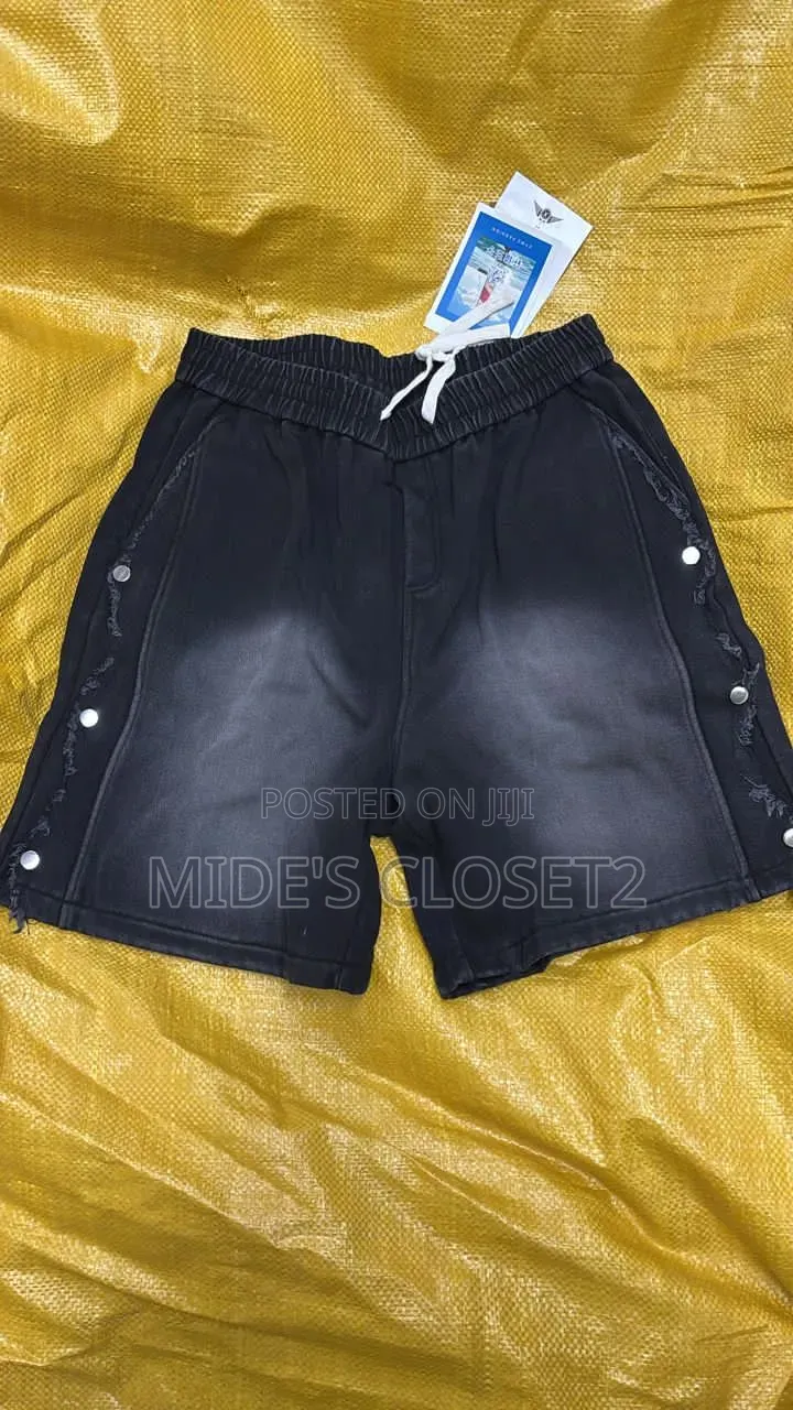Short Luxury Joggers Jean