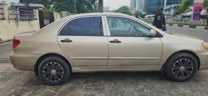 Toyota Corolla LE 2007 Gold